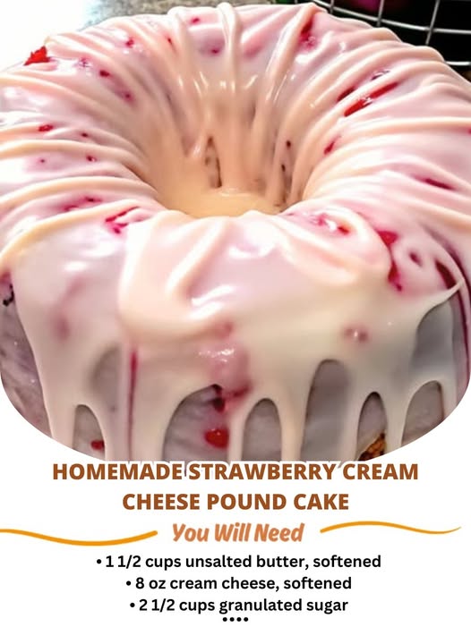 Bolo caseiro de creme de queijo e morango